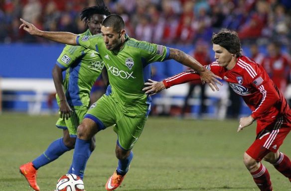 clint-dempsey-zach-loyd-mls-playoffs-seattle-sounders-fc-dallas-850x560